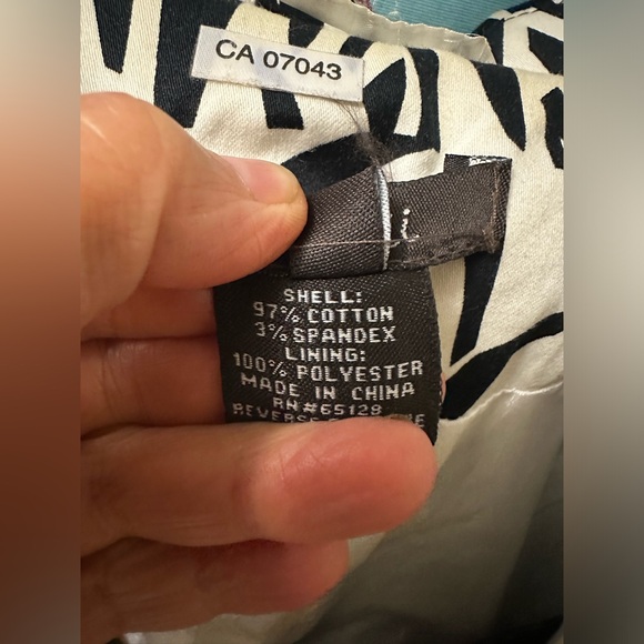 geometric design jacket - Picture 3 of 7